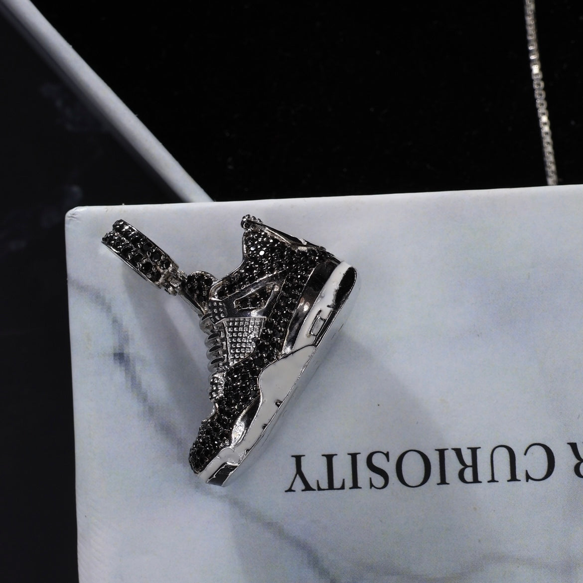 AIR JORDAN RETRO 4 PENDANT