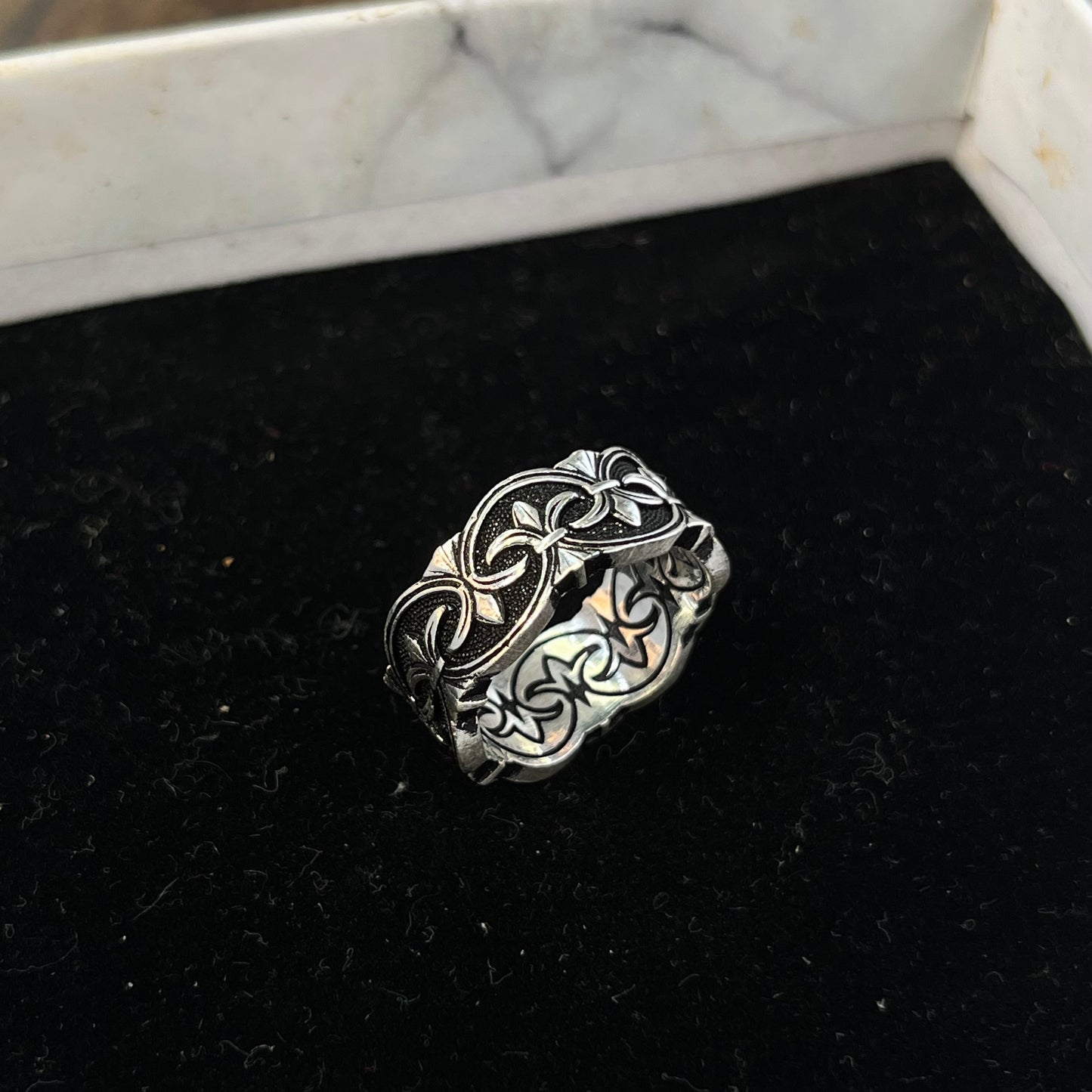 OBSADIAN OXIDISED RING