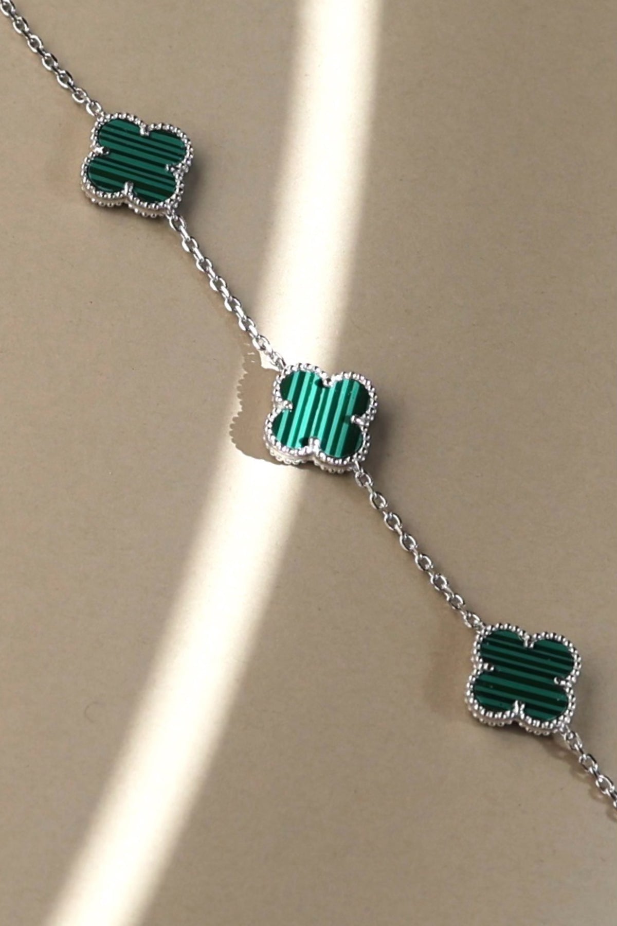 MALACHITE CLEEF BRACELET